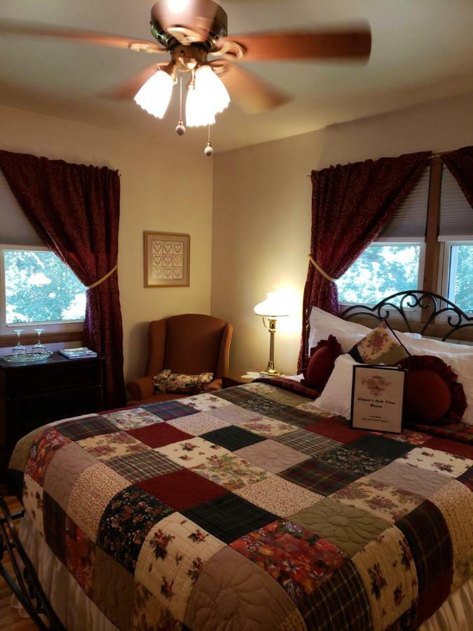 Oak Hill Bed And Breakfast Wisconsin Dells Exterior foto