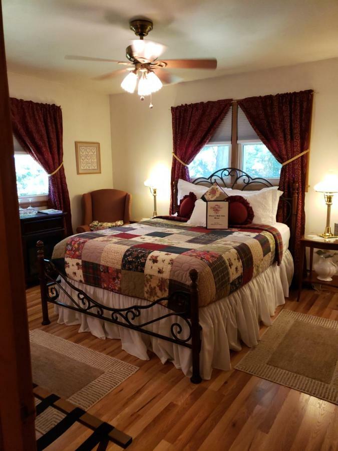 Oak Hill Bed And Breakfast Wisconsin Dells Exterior foto